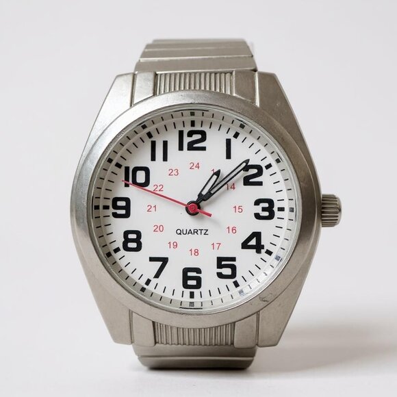 Quartz Silver-Tone‎ Mens Watch With Black Numerals On White Dial FMD J0119 IF281 - Picture 7 of 7